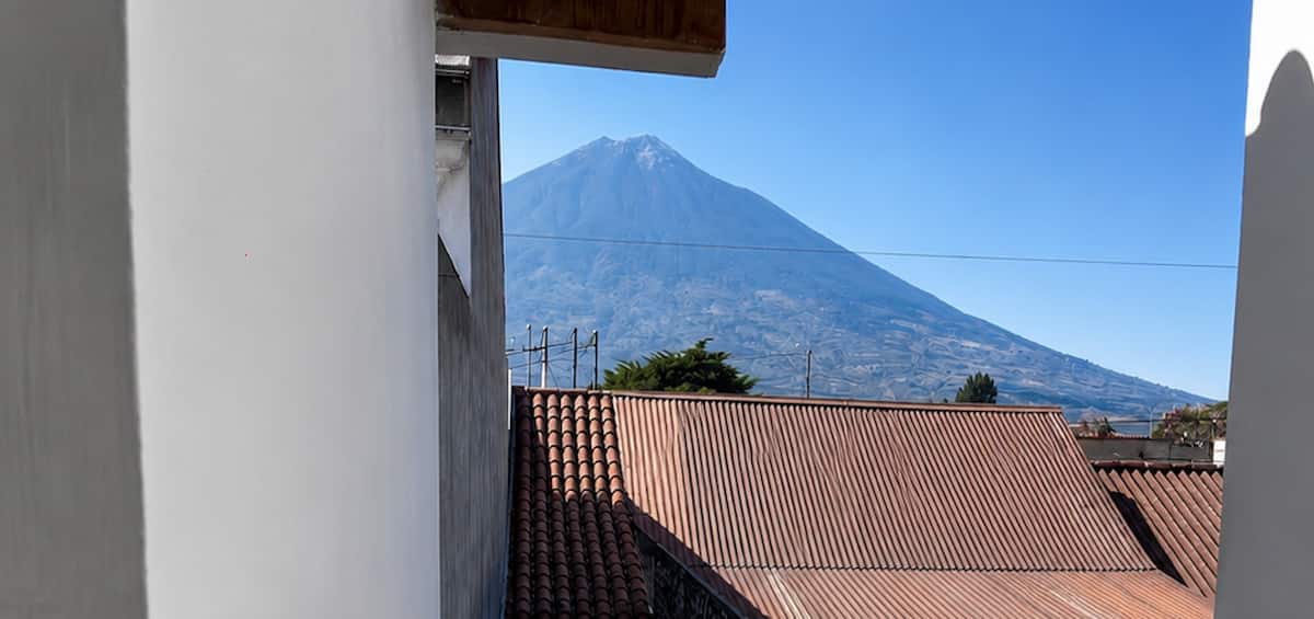 Central King Loft - 3 min to Santa Catalina Arch