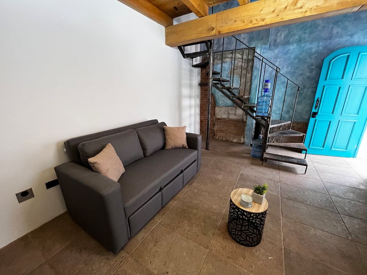 Central King Loft - Private entrance