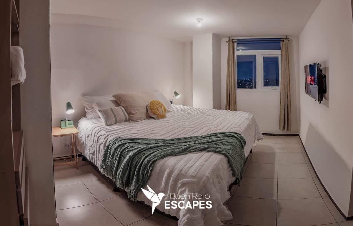 Level 18 City & Volcano View - boutique vacation rental in Zona 11, Parque San Jorge